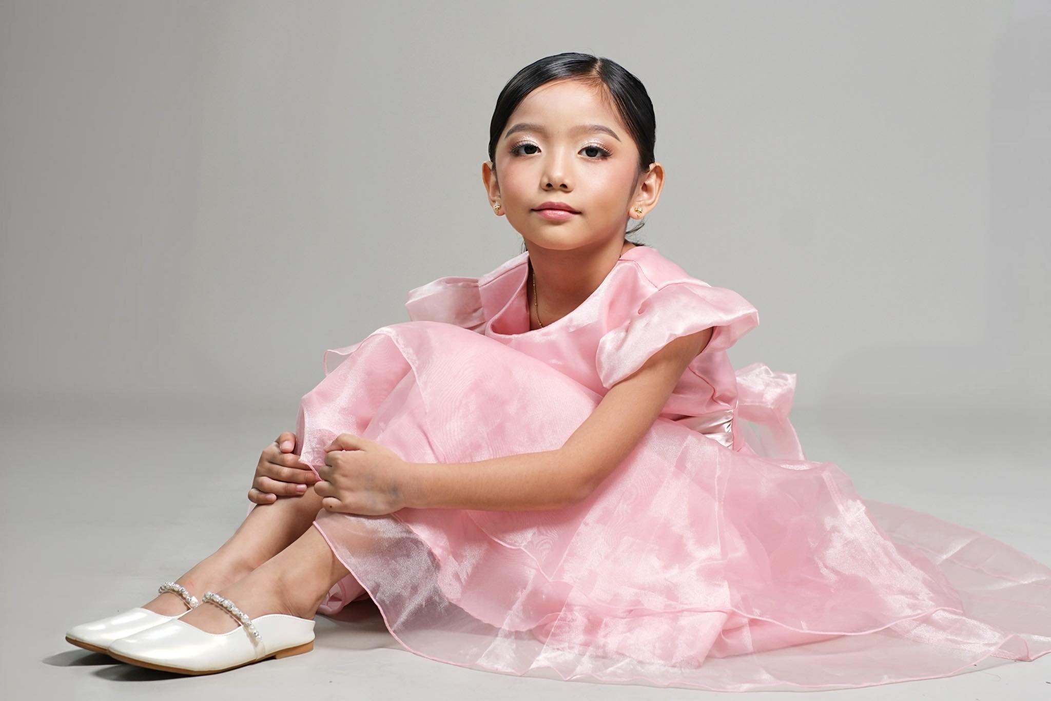 Maria Sweet Bow Studs